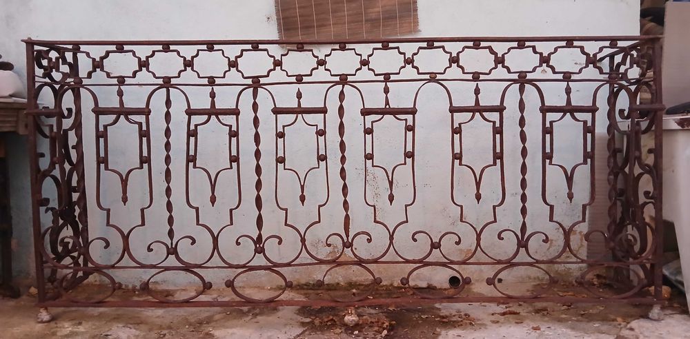 Grade ferro forjado varanda séc XVIII