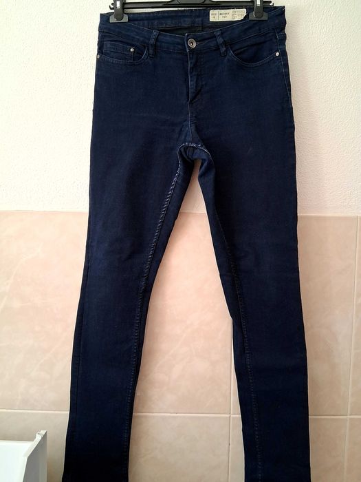 Calça Esmara,com 2 blusas.