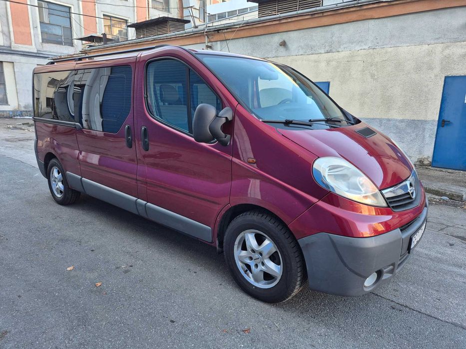 Opel Vivaro 2,5 cdti rok 2009