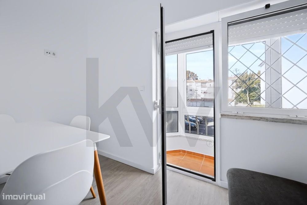 T1 Remodelado no Bairro do Junqueiro, Carcavelos — Perto da Praia