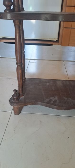 Móvel de madeira vintage, 4 prateleiras.