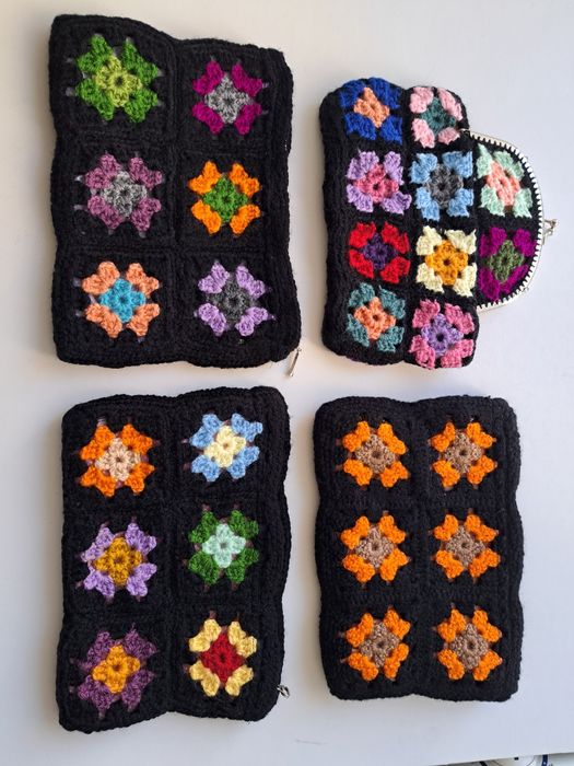 Bolsa porta-moedas necessaire com rosetas retro artesanal tricot -NOVO