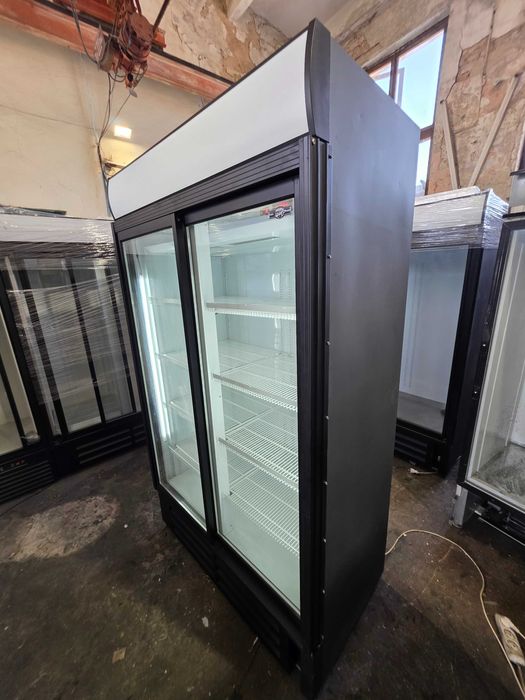 Холодильна шафа вітрина UBC Large 950 білий, стан супер. Є сервіс!