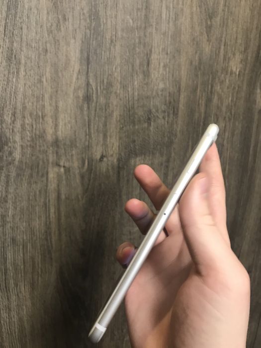 iPhone 7 plus 32GB Silver Оригінал бу айфон 7 плюс /комплект