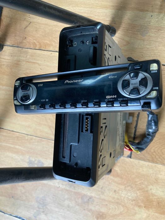 Radio samochodowe Pioneer - magnetofon Stan bardzo dobry