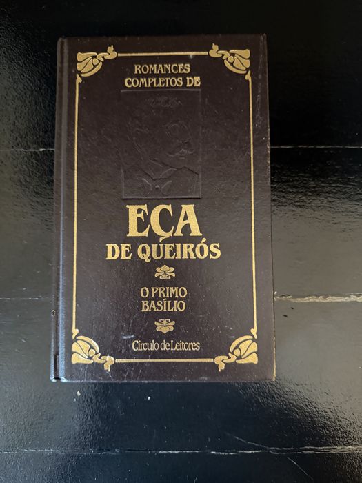 Vendo coleção de livros de Eça de Queirós
