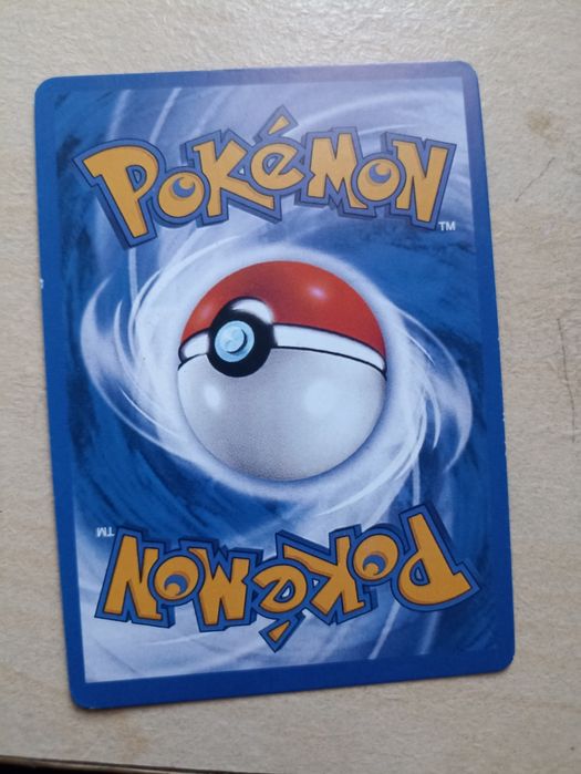 Carta ultra rara Charizard