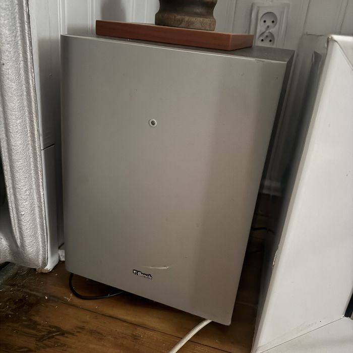 subwoofer bench kh 02