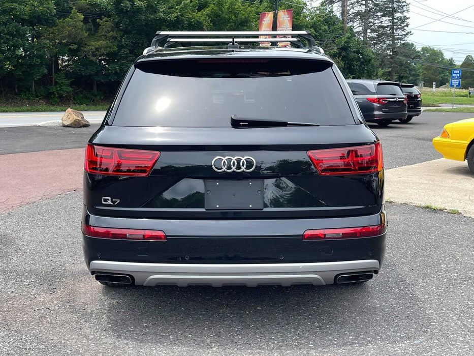 Audi Q7 45 TFSI quattro Premium Plus      2019