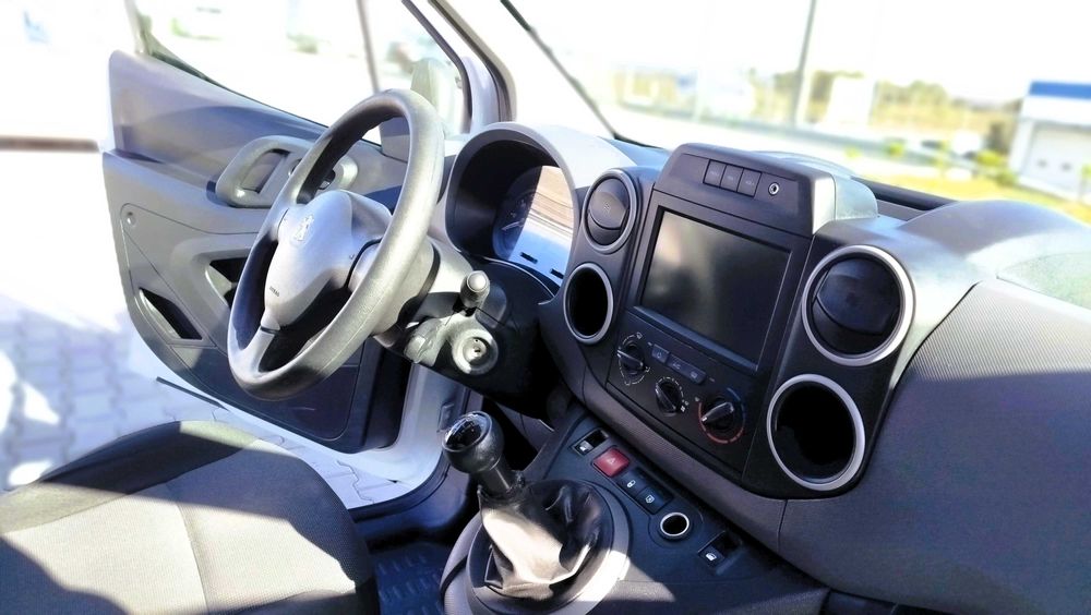 Peugeot Partner 1.6 Blue-HDi Full Extras, Muito boa.