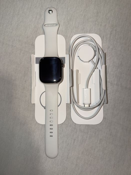 Apple Watch Series 10 46mm TITAN GPS + Cellular | 92% |