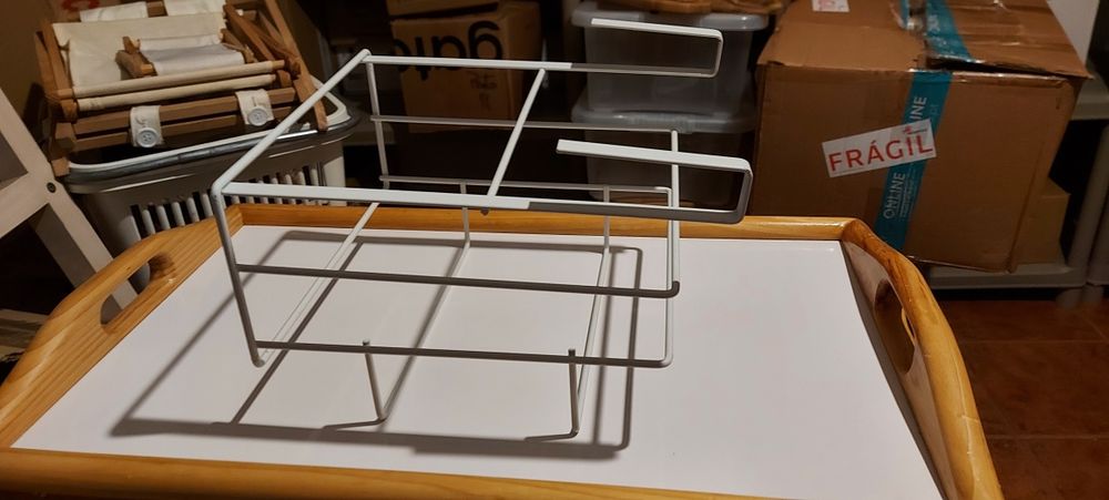 Prateleira de ferro branco para armário