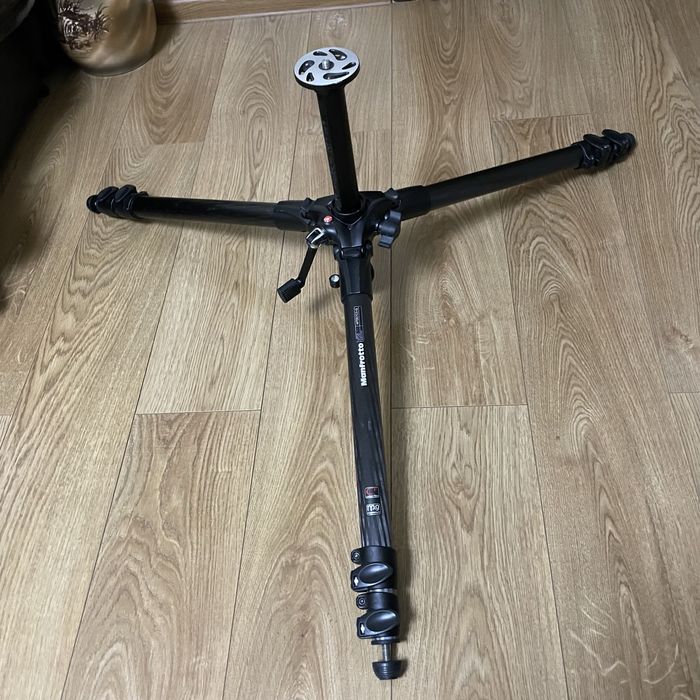 Штатив Manfrotto MT057C3-G