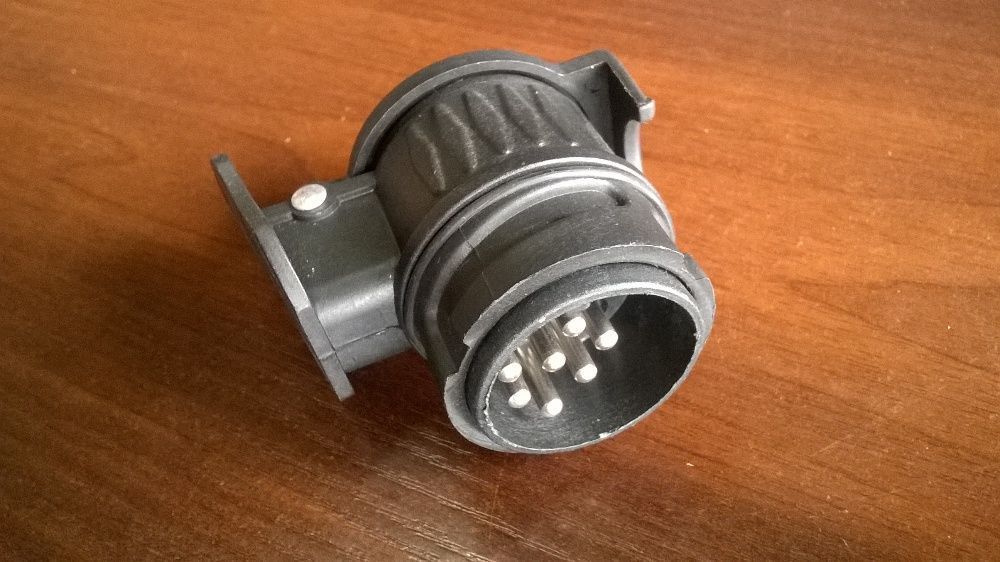 Adapter redukcja przejściówka gniazda hak 13/7 PIN