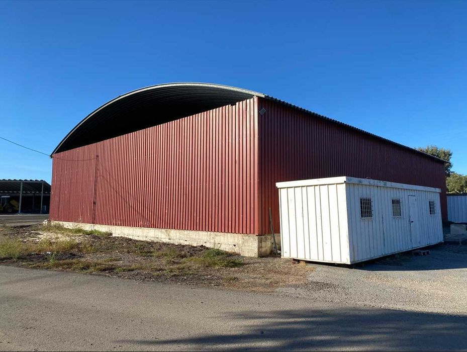 Armazém / Pavilhão de 504 m²