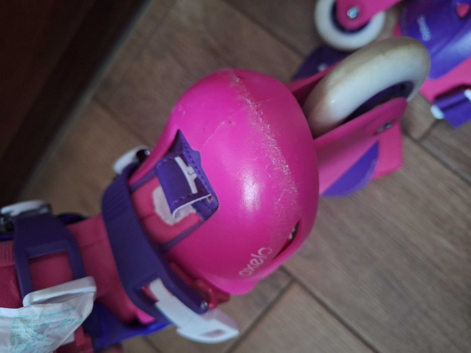 Zestaw ochraniaczy plus kask i rolki
