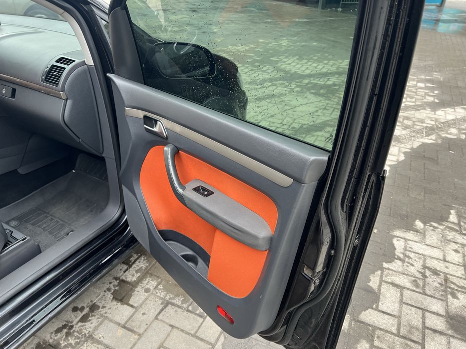 Volkswagen Touran Cross