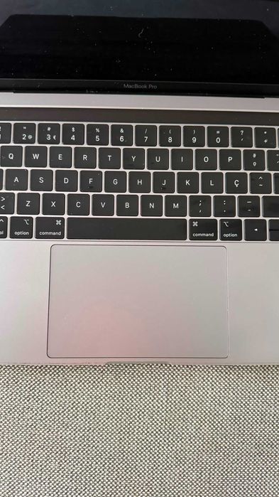 Macbook Pro 2019 i5 16gb 512gb