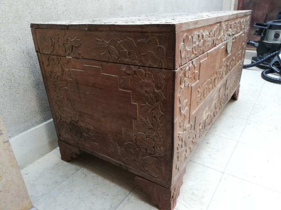 Arca / Baú em madeira