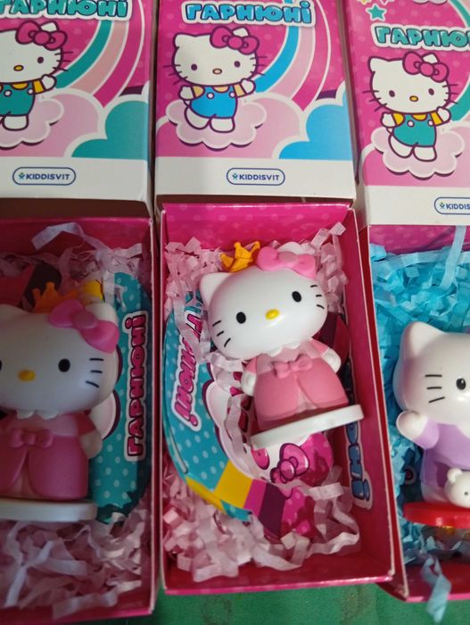 Фігурка Hello Kitty "гарнюні"
