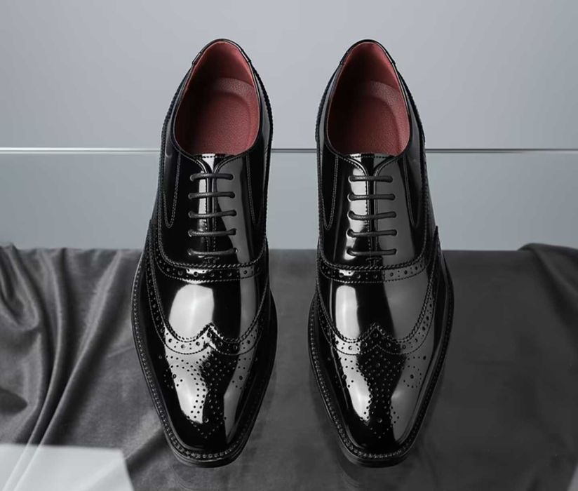 Sapatos de homem elegantes