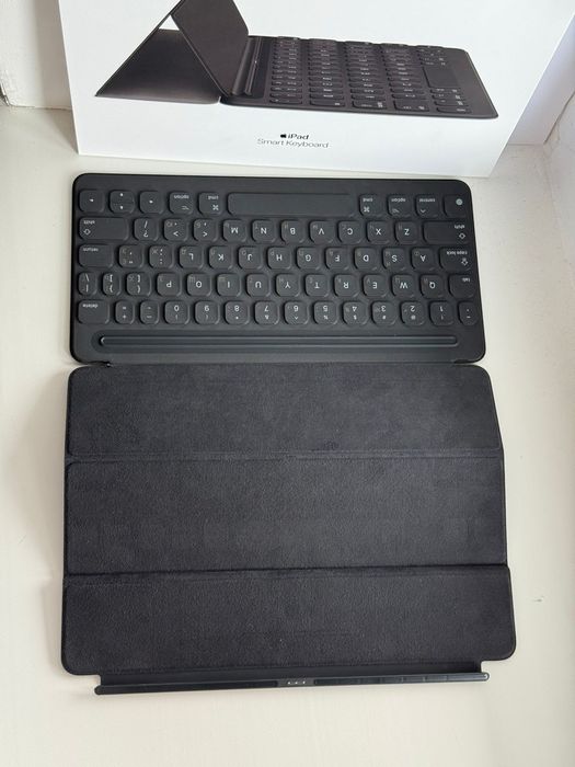 Apple Smart Keyboard клавиатура чехол (модель MX3L2LL/A)