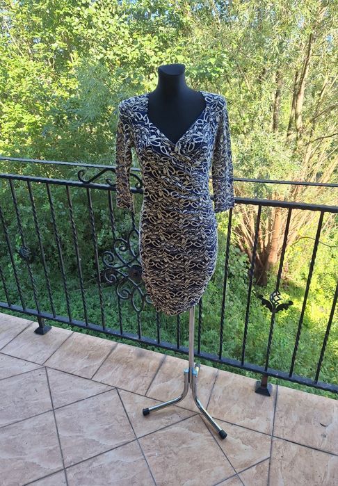 Piękna sukienka marka Mandi rozmiar S 36