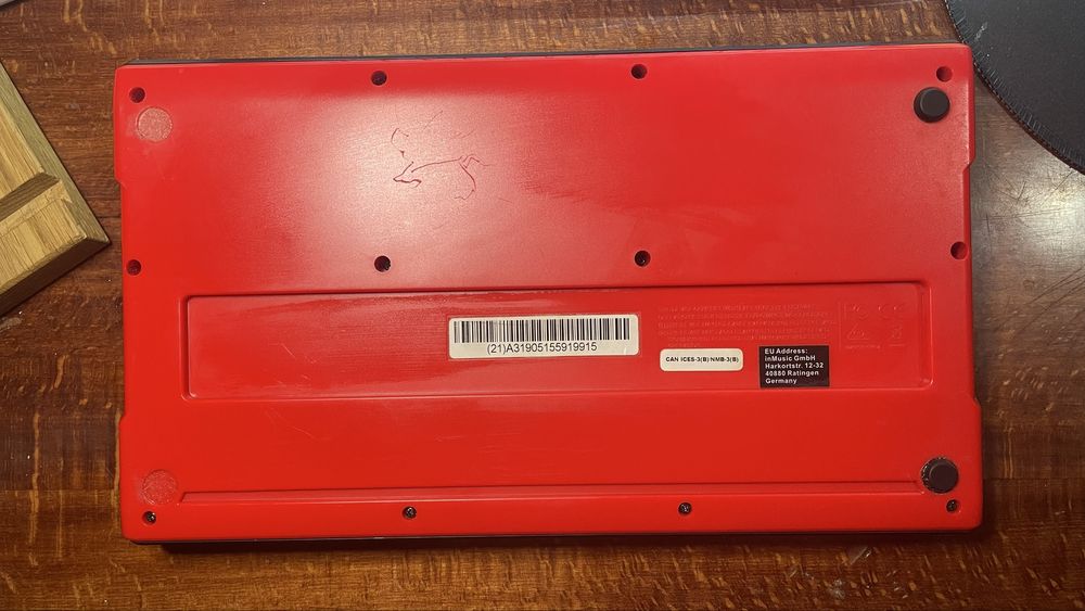 MIDI-клавіатура Akai MPK mini