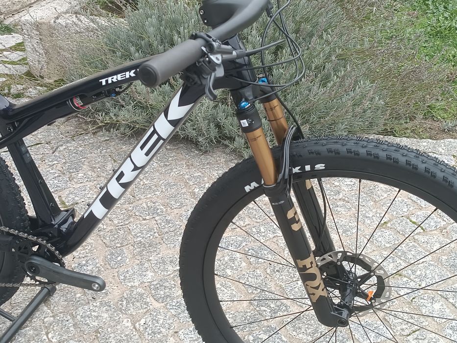 Bicicleta BTT trek Supercaliber SLR 9.9 XTR Di2 Gen 2