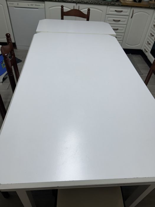 Mesa de cozinha com 6 cadeiras