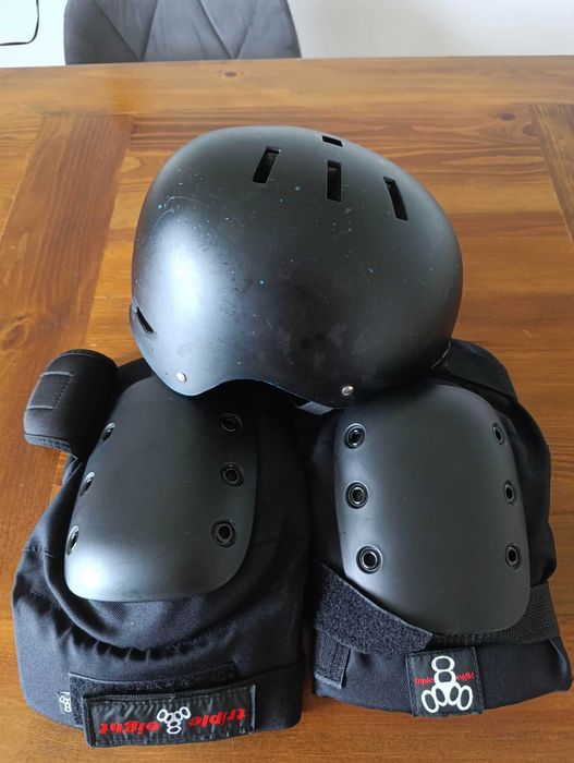 Kask+Ochraniacze Triple Eight