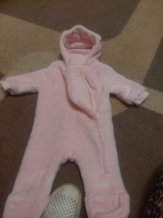 Pajac niemowlecy,na jesien i zime misiowaty z kapturem i nozkami.