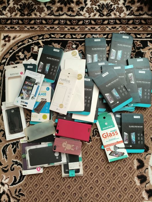 Продам защитные стекла Samsung, iPhone  и другие цена УКАЗАНА ЗА Всё