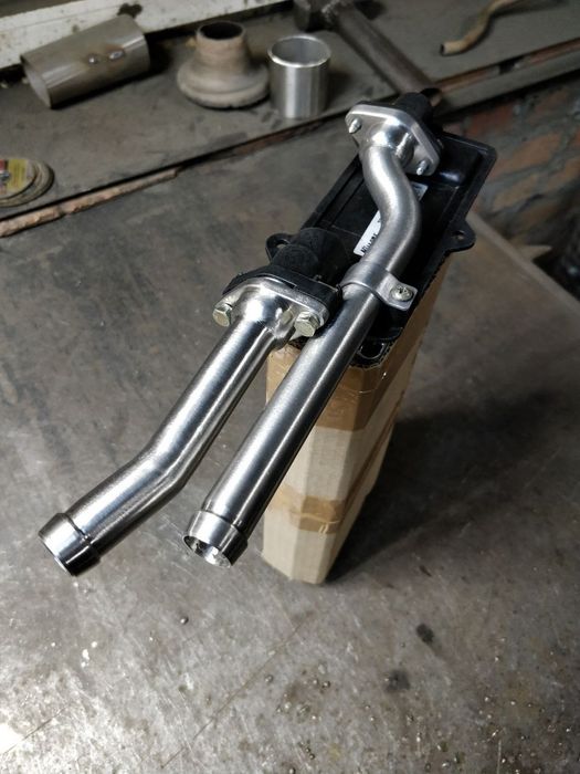 64111373799 BMW E30 патрубки печки нержавейка Пожизненная гарантия