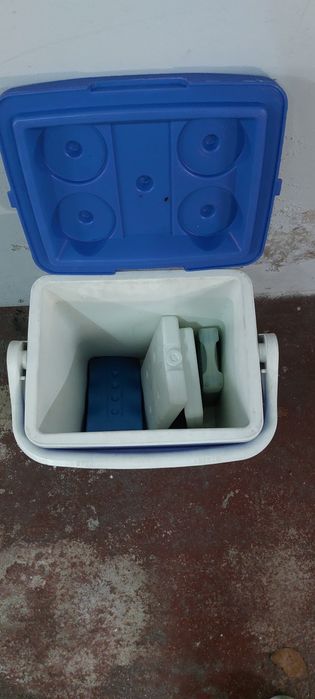 Caixa térmica de praia