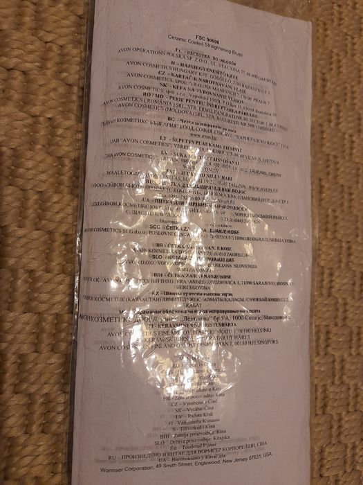 Dupla escova alisadora com placas de cerâmica AVON