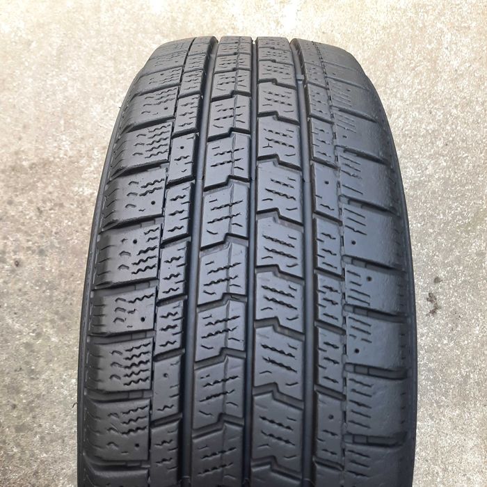 Зимова шина, резина 215 65 R15c Goodyear (Гудієр) 1шт.