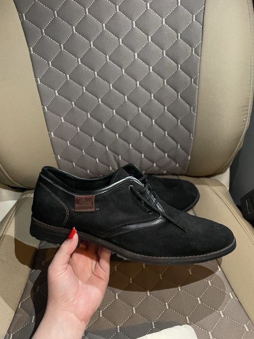 Туфлі мешти черевики