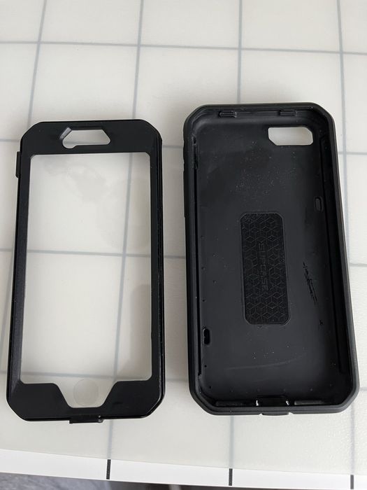 Etui Supcase Unicorn Beetle Pro do iPhone SE 2022/2020, 8/7, czarne