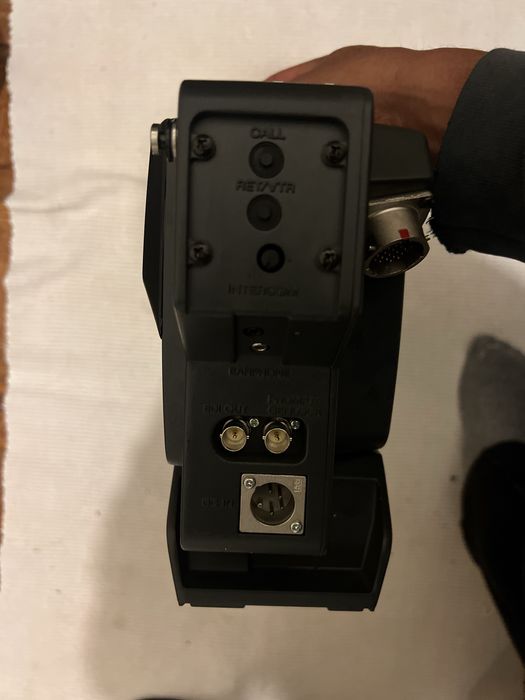 Kit Sony DXC-D30 com a lente Canon J21x7.8B