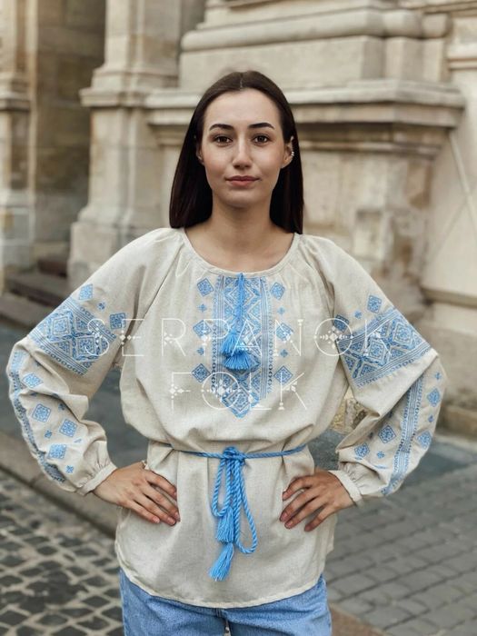 Вишиванка жіноча