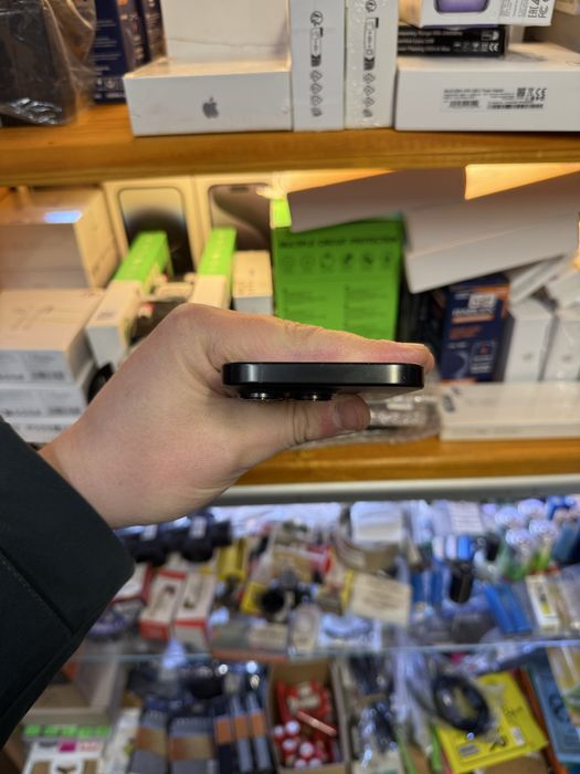 Продам Iphone 16 Pro 512 Black Titanium 93% АКБ Neverlock