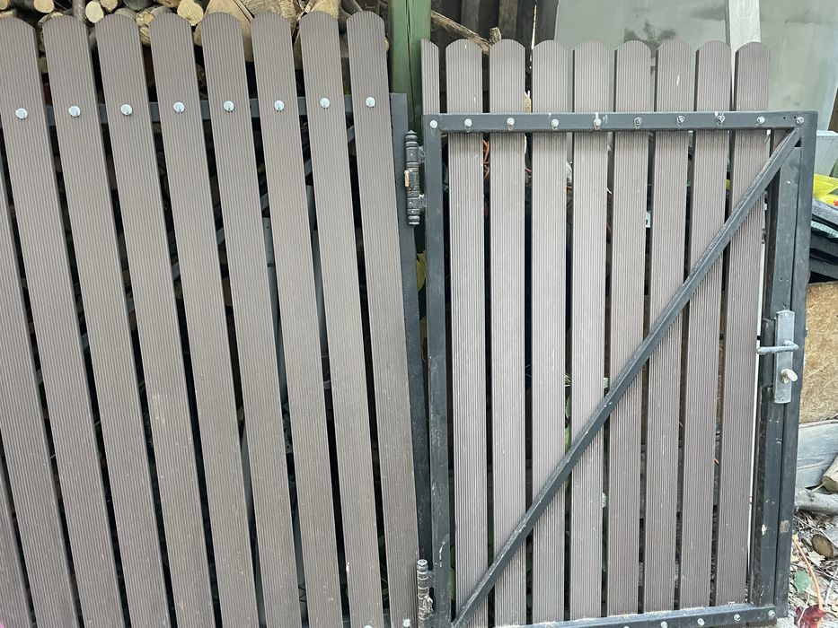 Brama wjazdowa z furtką