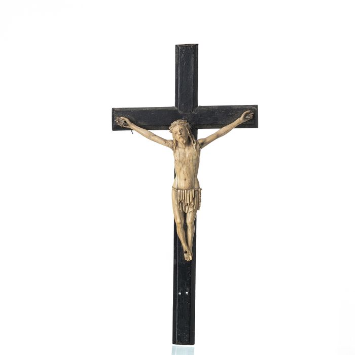 Matéria nobre - Jesus Cristo crucificado indo-português - Século XVII