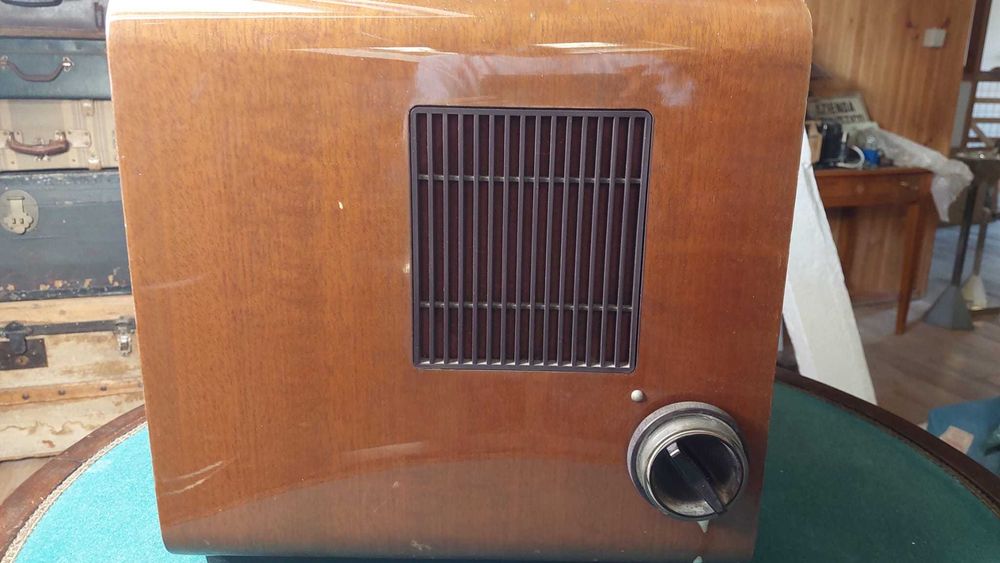 Televisão Philips vintage