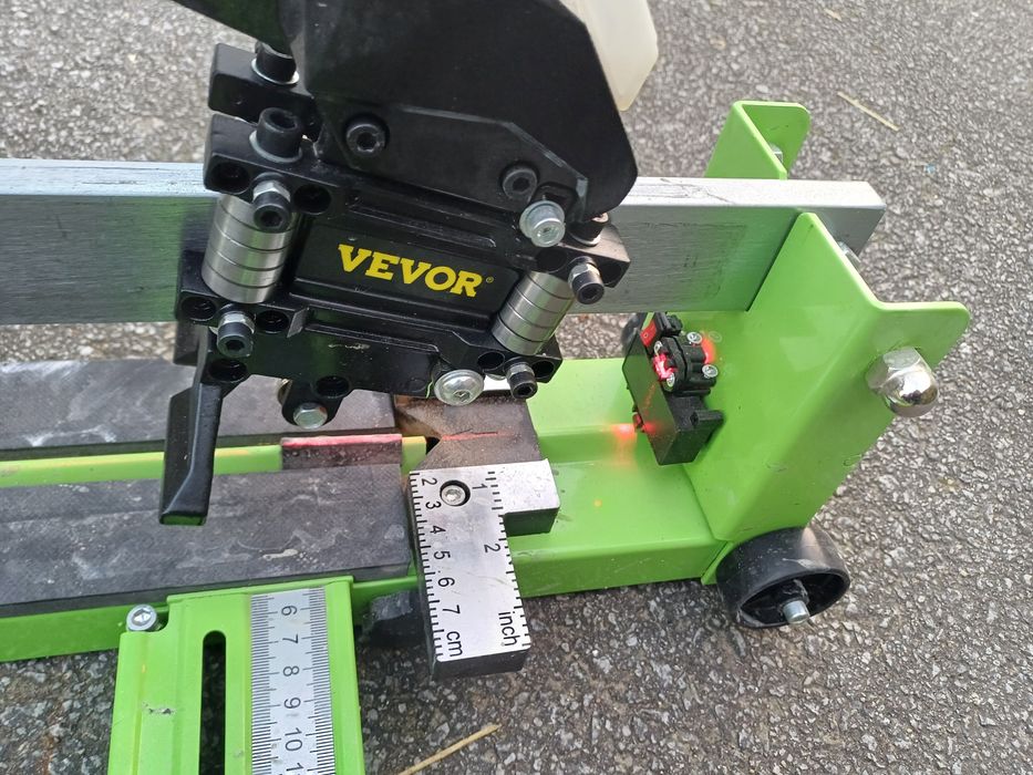 Máquina de ladrilho para peças até  1 metro.