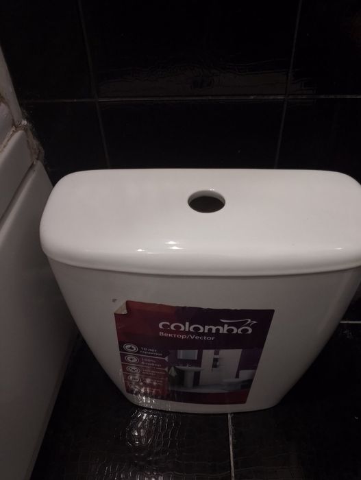 Продам бачёк для унитаза.