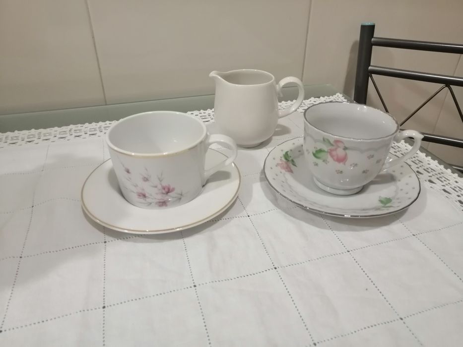 Chávenas almoçoadeiras+caneca+miniaturas+botões