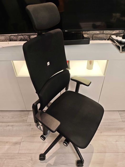 Steelcase Please V2 z zagłówkiem stan idealny