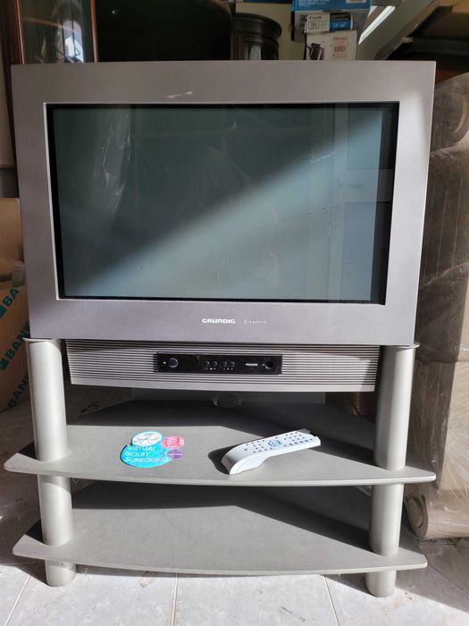 Televisões Grundig (Vários Modelos a Preços Negociáveis)